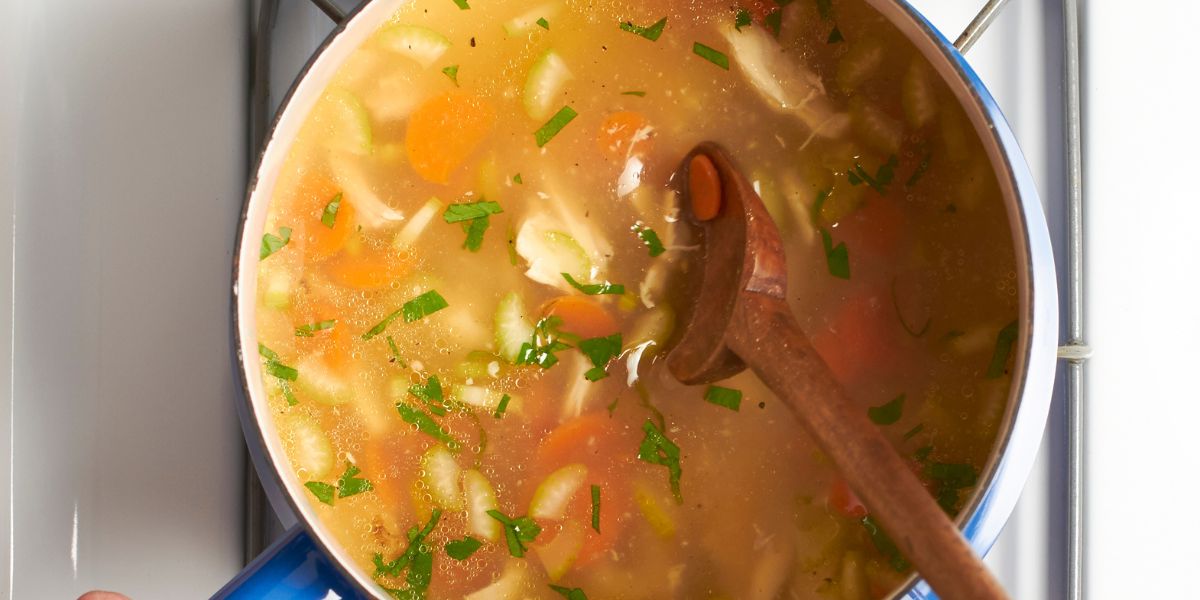 How to make soup in a saucepan